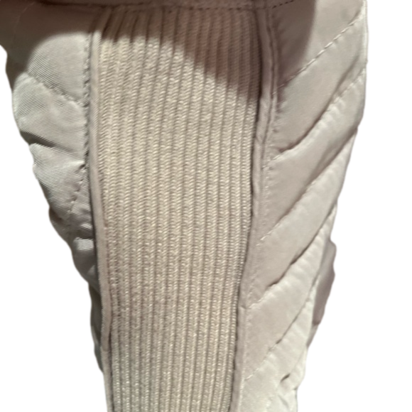 17. WOMENS WESTPORT XL QUILTED VEST - Picture 5 of 7